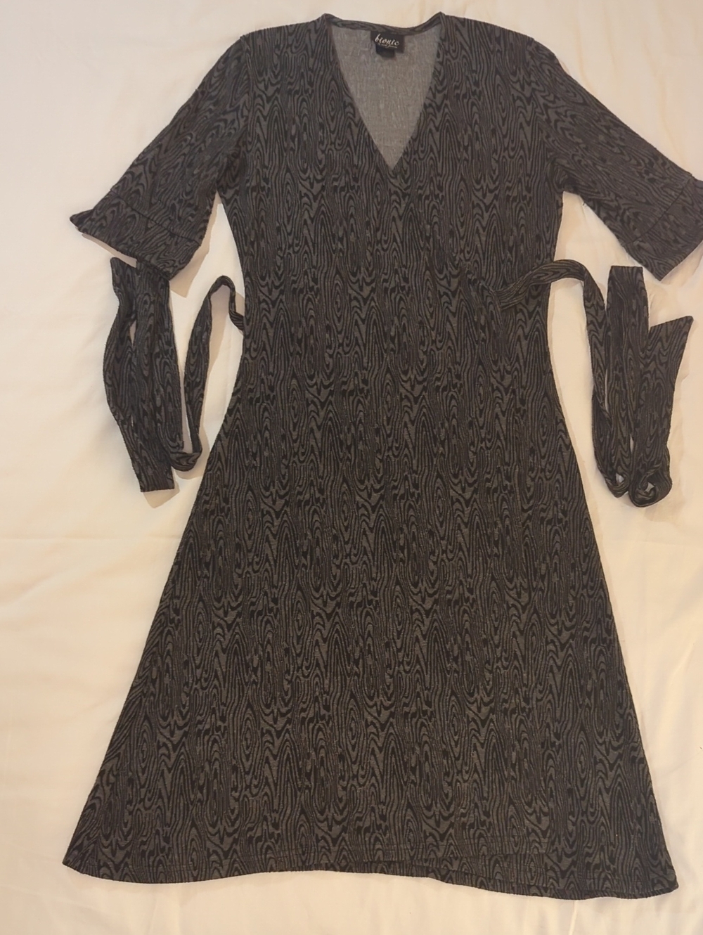 Black on Grey Woodgrain Patterned V-neck Wrap Dress
